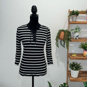 Brand new never worn ralph Lauren 3/4 sleeve top.
